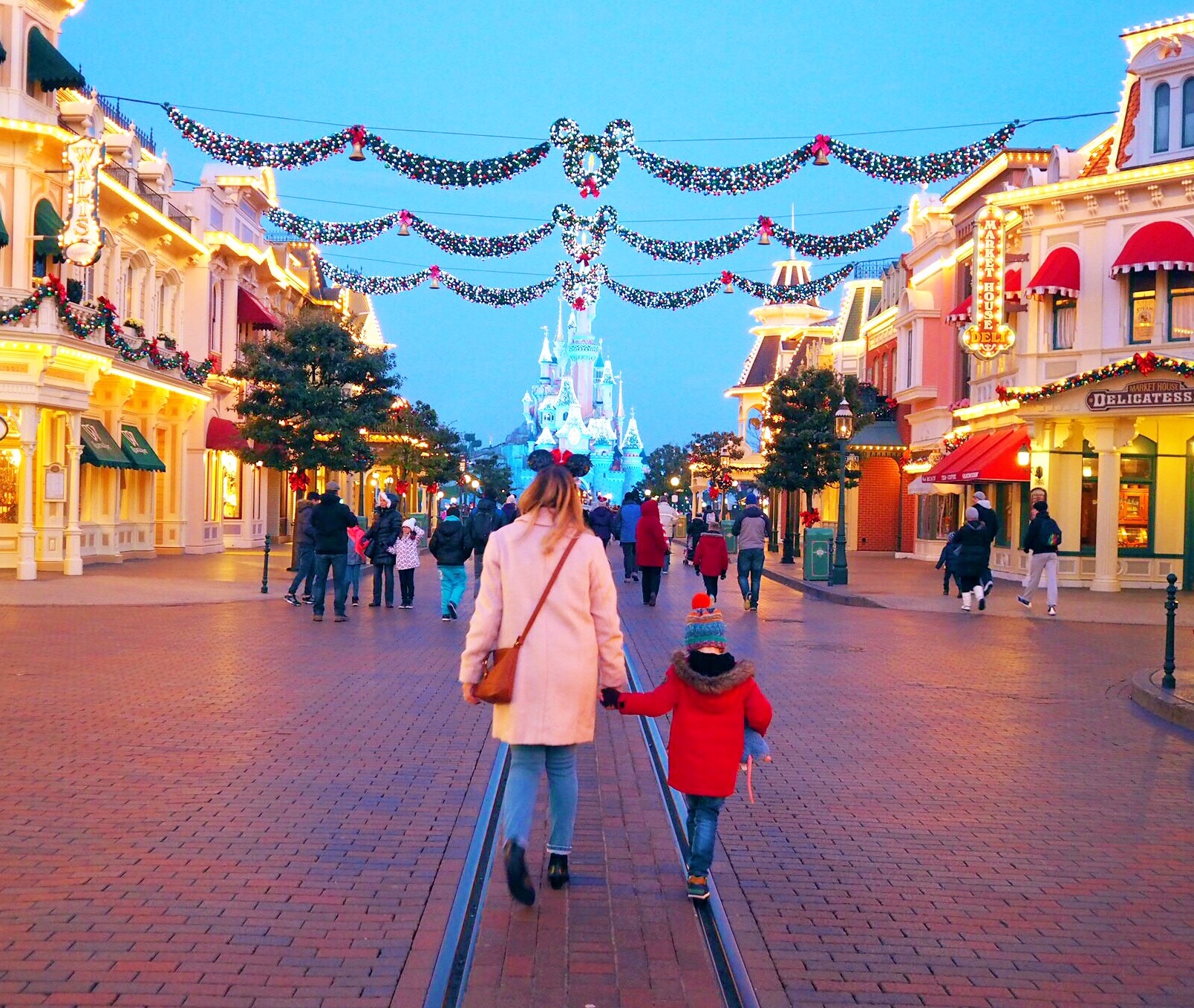 Top Tips for DisneyLand Paris at Christmas time