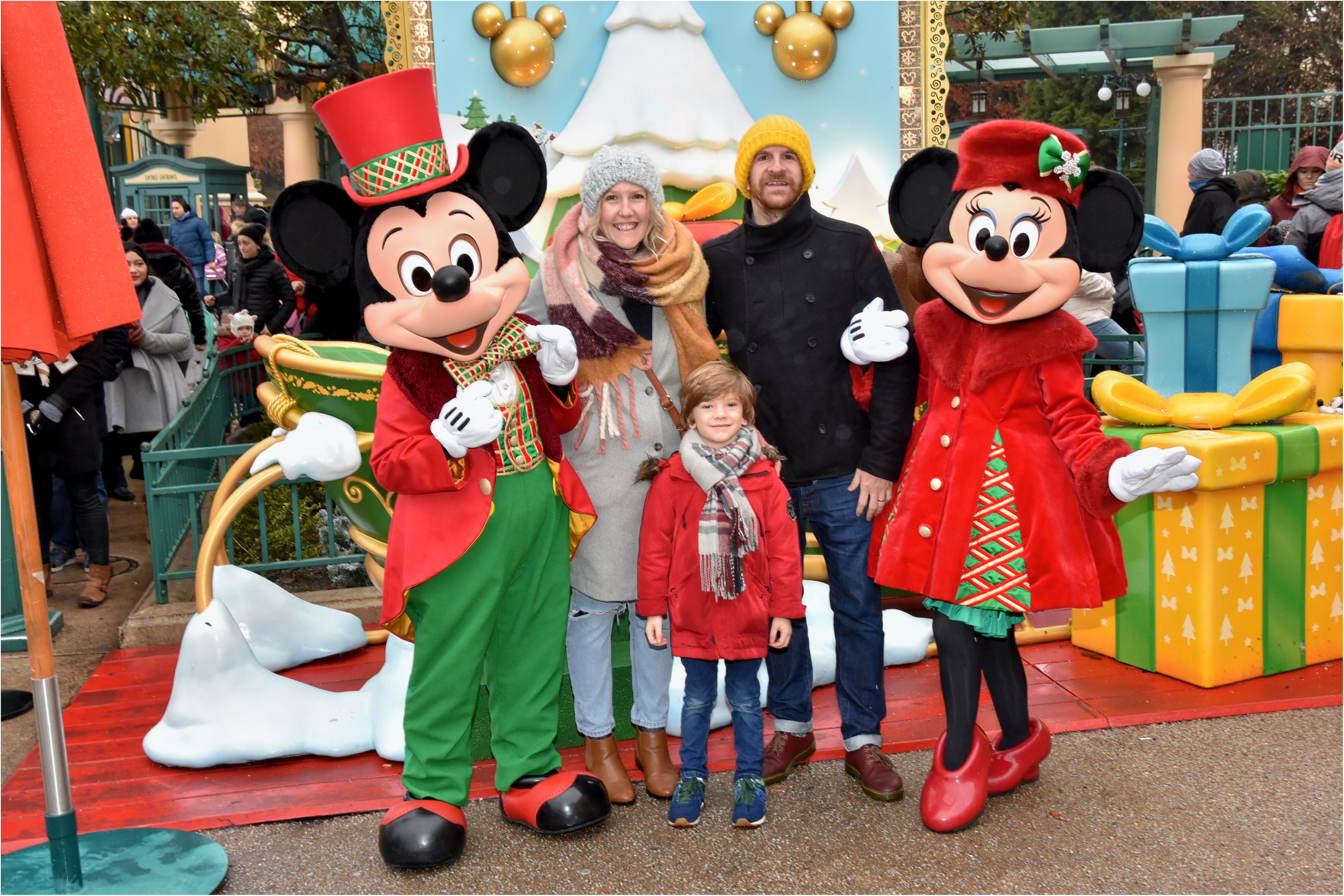 Top Tips for DisneyLand Paris at Christmas time
